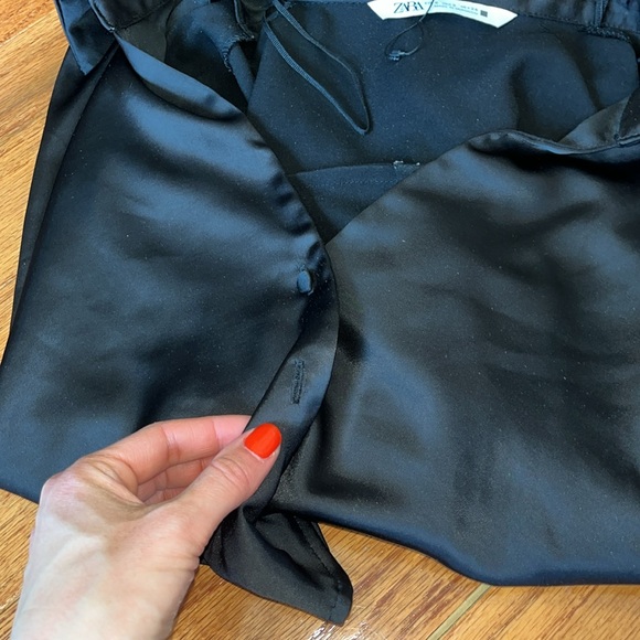 Zara satin effect crop shirt in black - Picture 4 of 4